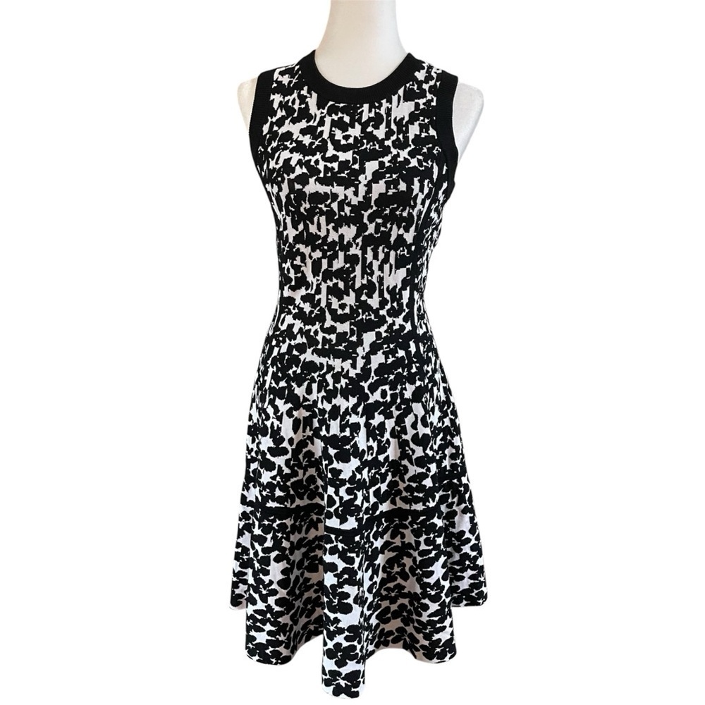Kate Spade Black & White Floral Jacquard Knit Fit & Flare Dress US S